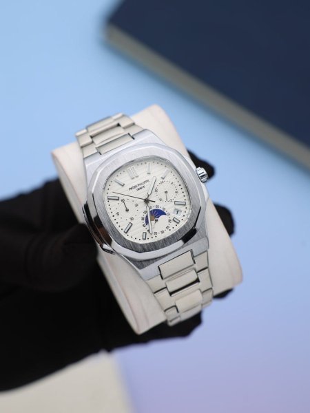 ساعة باتيك فيليب ثلث ماكينات (ساعة + علبة فخمة)