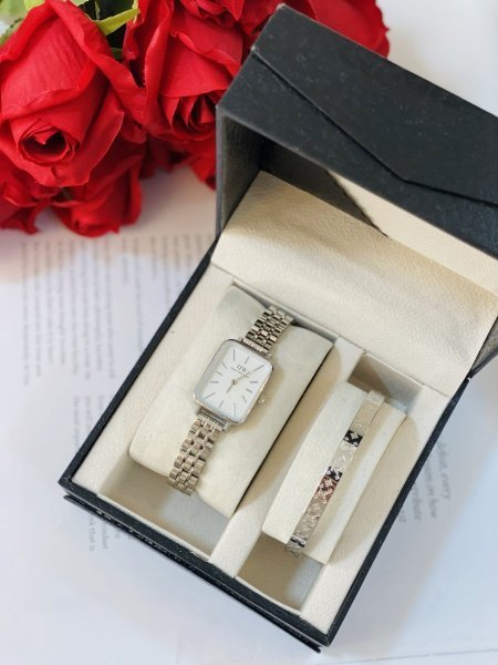 طقم ستاتي (ساعة DW ستاتي + اسوارة )