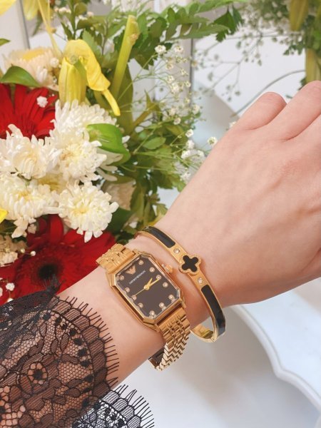 طقم ستاتي (ساعة ارماني ستاتي + اسوارة )