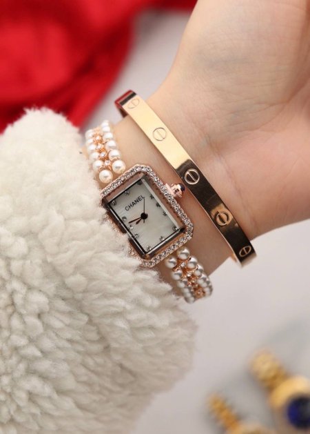 طقم ستاتي (ساعة شانيل ستاتي + اسوارة )