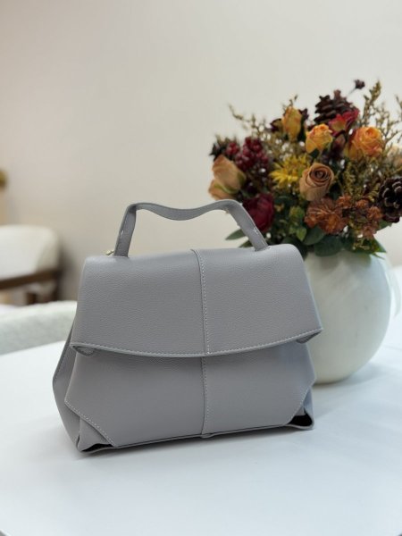 شنطة بوليني (شنطة + بوكس أصلي)