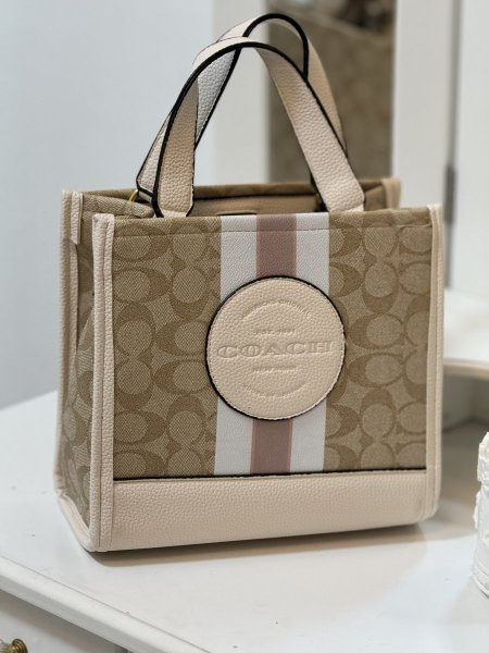 شنطة كوتش (شنطة + بوكس أصلي)