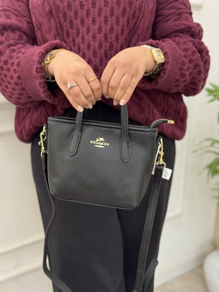 شنطة كوتش (شنطة + بوكس أصلي)