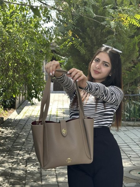 شنطة كوتش (شنطة + بوكس أصلي)