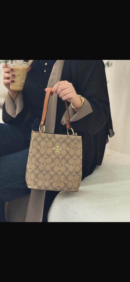 شنطة كوتش (شنطة + بوكس أصلي)