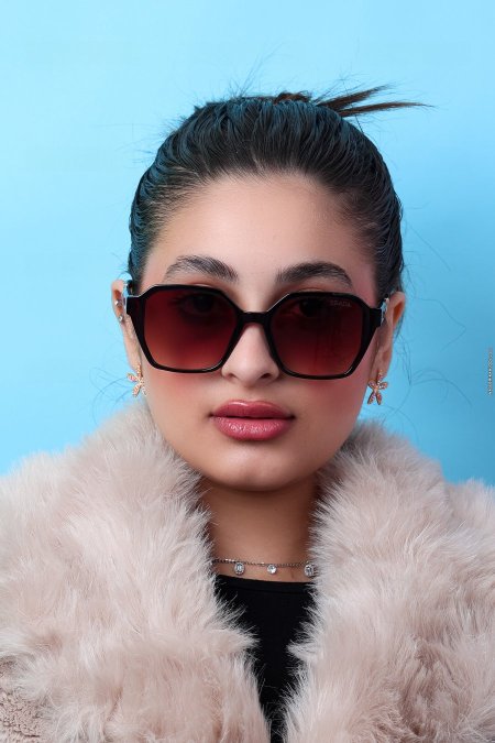 نظارة برادا ستاتي