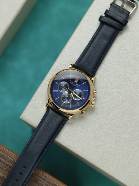 ساعة تومي هيفلينغير رجالي (ساعة + علبة فخمة)