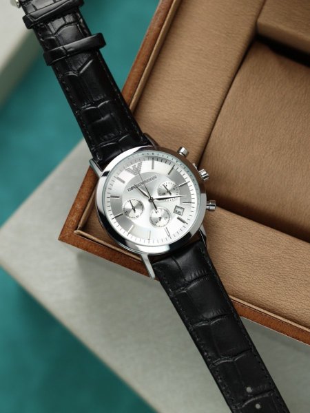 ساعة ارماني رجالي جلد (ساعة + علبة فخمة)