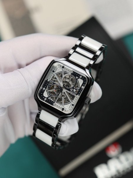 ساعة رادو رجالي نبض مربع اوتوماتيك (ساعة + علبة فخمة)