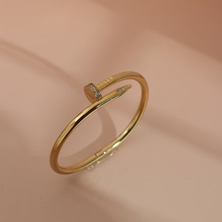 اسوارة ستاتي