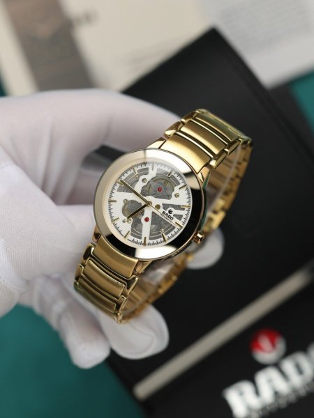 ساعة رادو رجالي (ساعة + علبة فخمة)