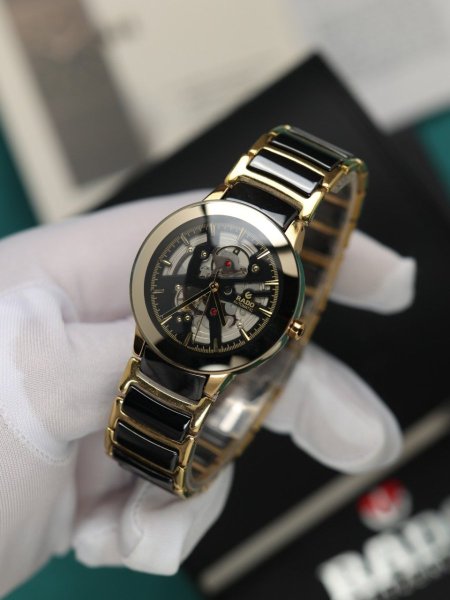 ساعة رادو رجالي (ساعة + علبة فخمة)