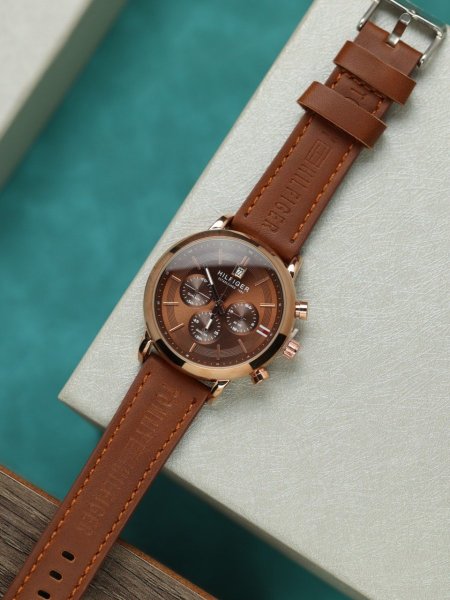 ساعة تومي هيفلينغير رجالي (ساعة + علبة فخمة)