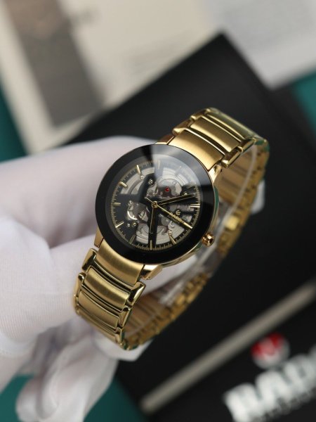 ساعة رادو رجالي (ساعة + علبة فخمة)