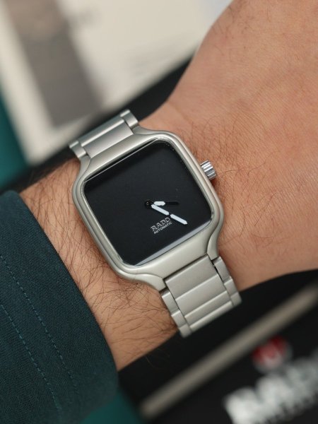 ساعة رادو رجالي سيراميك ثقيل (ساعة + علبة فخمة)