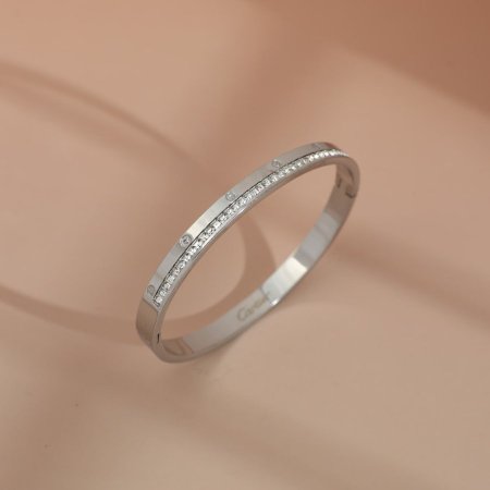 اسوارة ستاتي