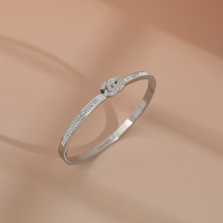 اسوارة ستاتي