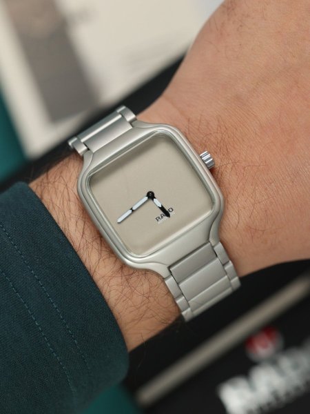 ساعة رادو رجالي سيراميك ثقيل (ساعة + علبة فخمة)