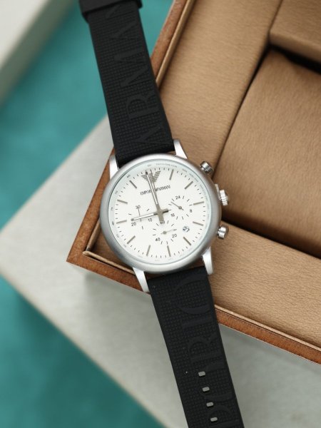 ساعة ارماني رجالي جلد (ساعة + علبة فخمة)