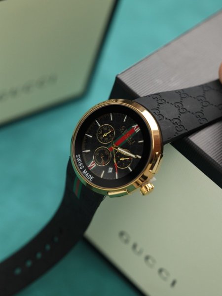 ساعة جوتشي رجالي (ساعة + علبة فخمة)