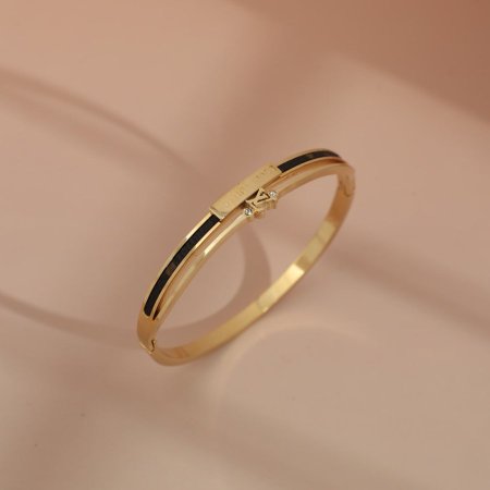 اسوارة ستاتي