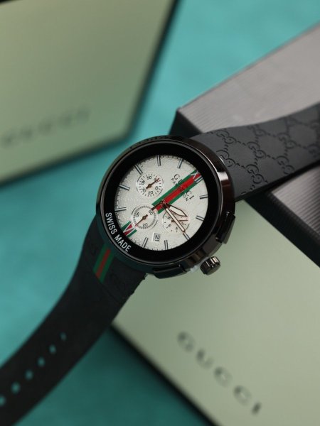 ساعة جوتشي رجالي (ساعة + علبة فخمة)