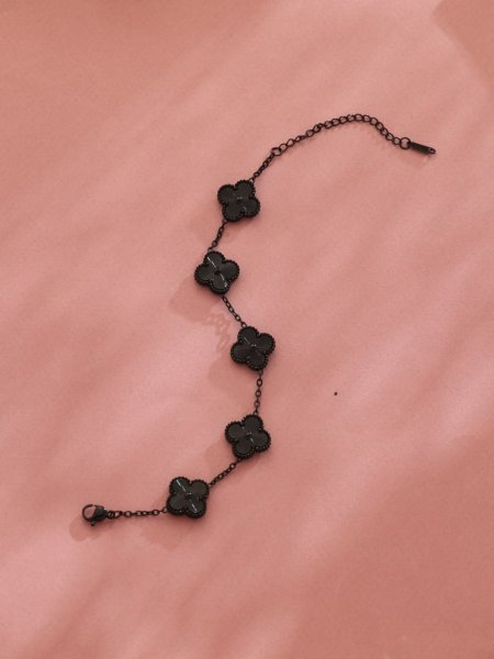اسوارة وردة