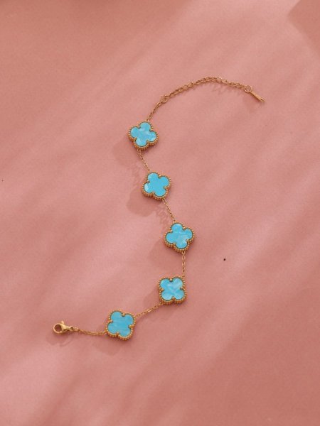 اسوارة وردة