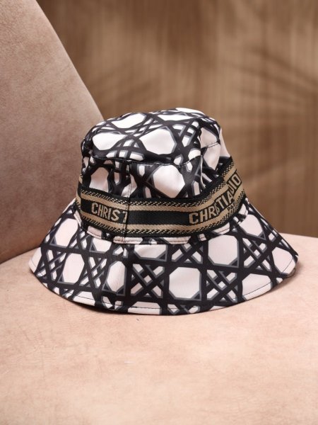 طاقية ديور ستاتي