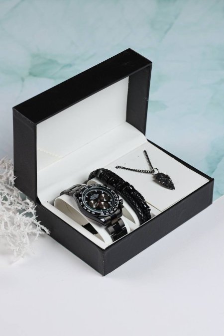 طقم رجالي مع اسوارة وسنسال